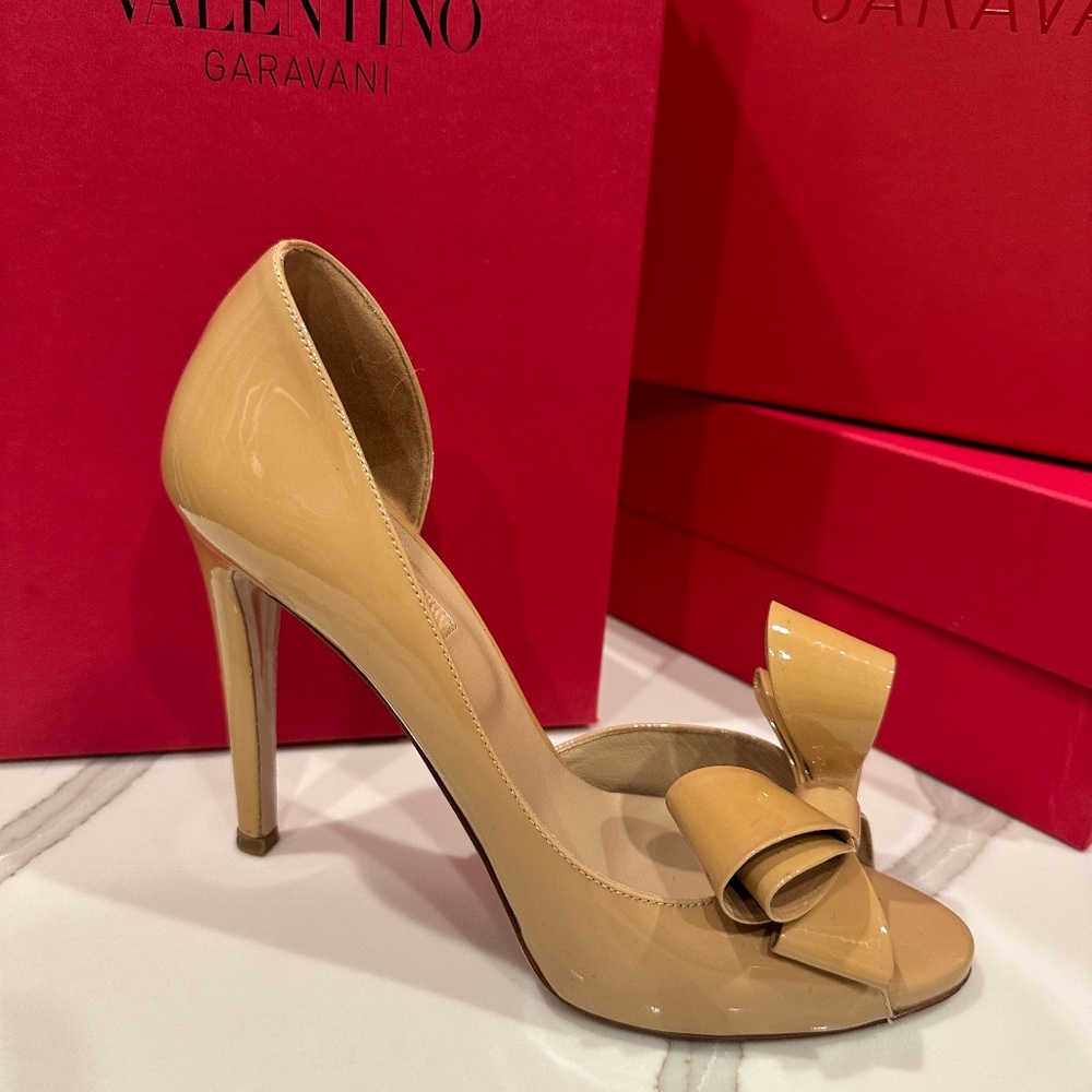 Valentino Garavani Bow Heel